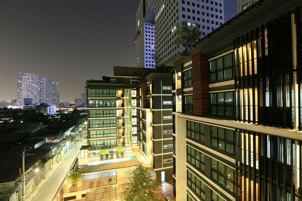 The Plimplace 2 Aparthotel Bangkok Exterior photo