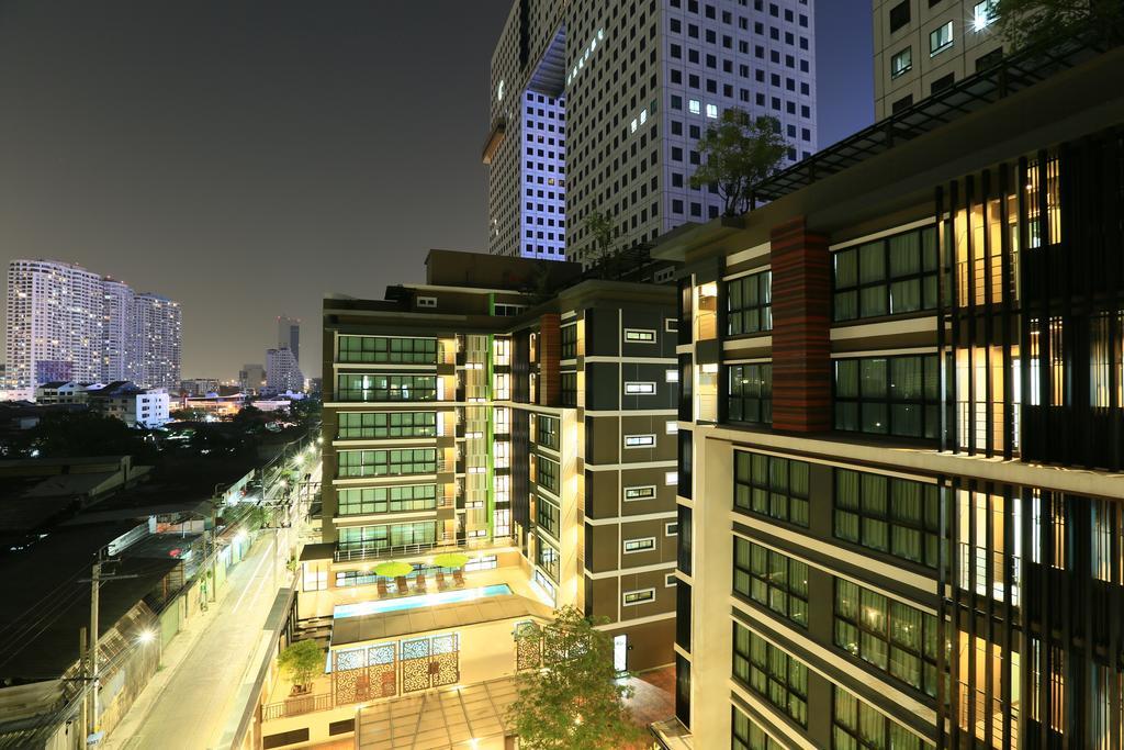 The Plimplace 2 Aparthotel Bangkok Exterior photo